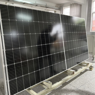 Certificato CE TUV pannelli solari da 450 Watt per 3 diodi MC 4 25 silicio monocristallino