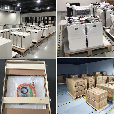 Potenti batterie al litio per lo stoccaggio dell'energia e il sistema solare