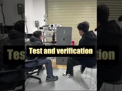 I tester stanno testando l'accoppiamento flessibile e il monitoraggio dei dati operativi tramite i telefoni cellulari